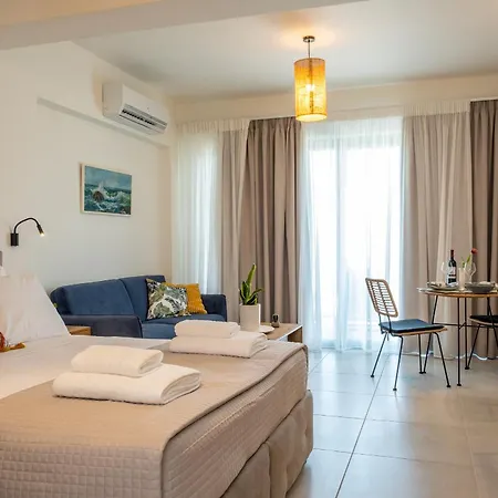 Evora Suites Hania Room photo